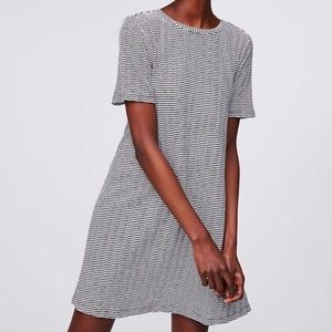 ⚡FLASH SALE⚡Loft Black White Bow Back Swing Dress